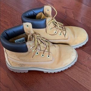 TIMBS- kids 5.5 fits women’s 7.5!
